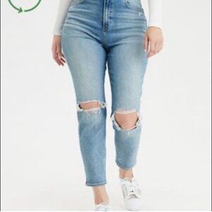 American Eagle Ripped Hi Rise Girlfriend Jeans Size 6 Regular